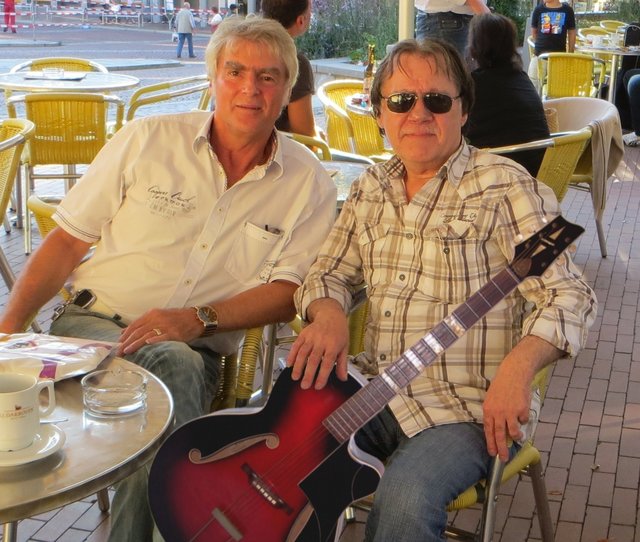 Herbert "Herby" Prieb (li.) und Horst Penz erlebten als blutjunge Musiker, wie die Beat-Welle übers platte Land rollte | Foto: oh