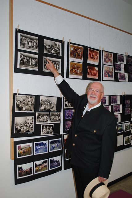 Bernhard Maack entdeckte sich und seine damalige Klasse an der Bilderwand