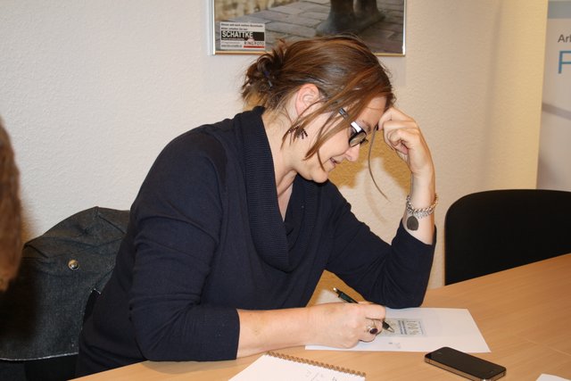Silvia Hotopp-Prigge tüftelt die Anzeigenkampagne aus