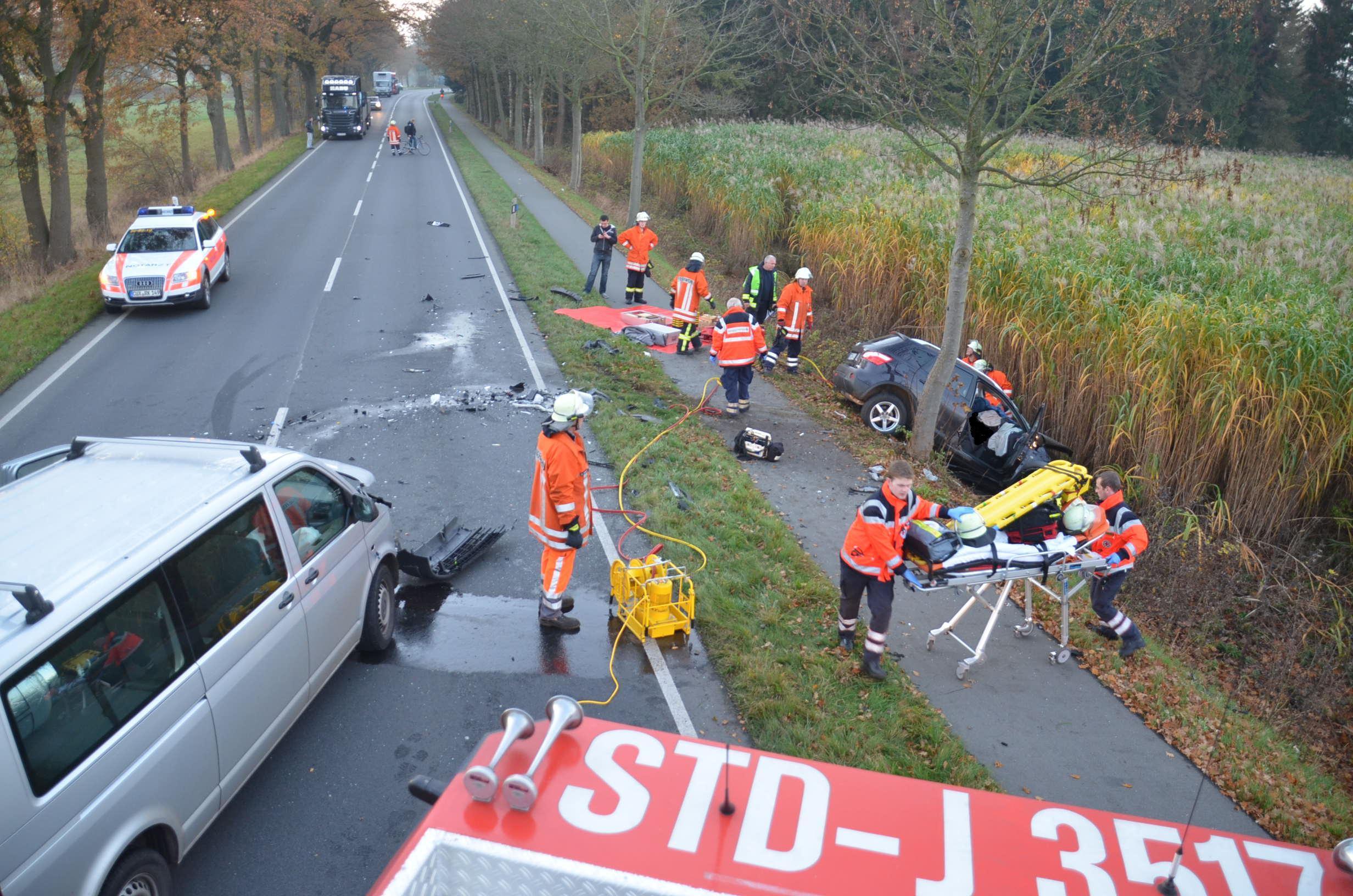 Für die Fahrerin des Nissan-SUV kam jede Hilfe zu spät. Sie erlag noch an der Unfallstelle ihren schweren Verletzungen