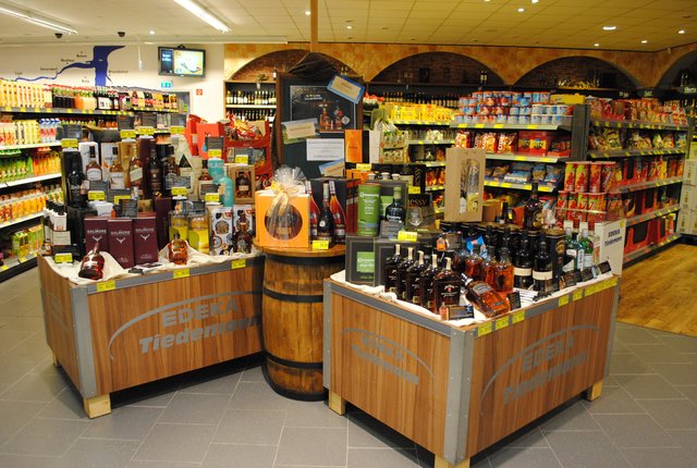 Die Auswahl an edlen Tropfen bei Edeka Tiedemann ist riesig