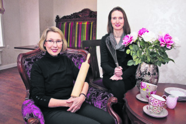 Engagieren sich künftig „rührend“ für „Panni‘s Wohnzimmer“: Gisela Behrens (li.) und Janet Hauschild