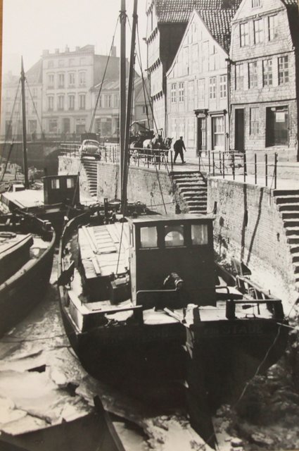 Historische Aufnahme aus der Rihsé-Sammlung: Der alte Stader Hafen im Jahr 1954 | Foto: Viktor Rihsé und Sonja Rihsé-Menck/Stadtarchiv Stade