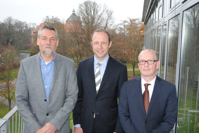 Nahmen zu den Plänen der Hamburger Wasserwerke Stellung (v. li.): Detlef Gumz, Dr. Björn Hoppenstedt und Gunnar Peter vom Landkreis Harburg