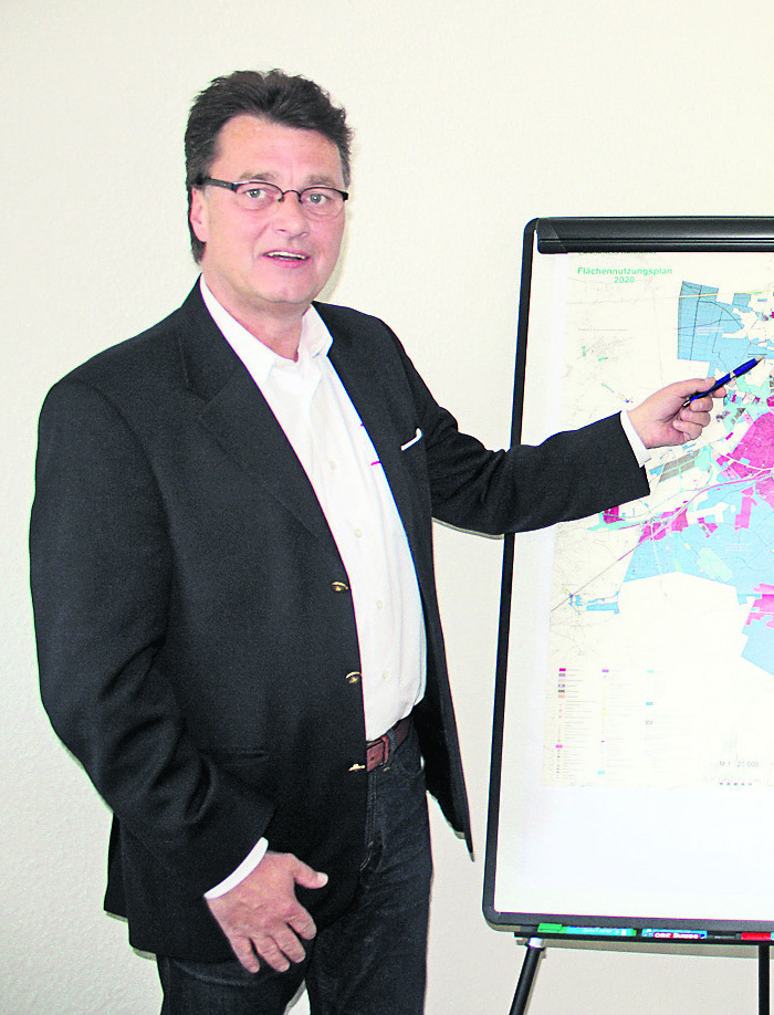 Freddy Brühler verschenkt 100 Handy-Karten an Flüchtlinge