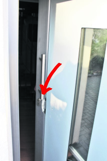 Das SEK brach die Tür des Hauses auf, um den mutmaßlichen Täter schnellstmöglich festzunehmen