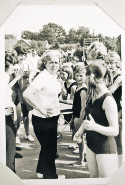 Anny Hecker bei einer Turnveranstaltung um 1970 | Foto: oh