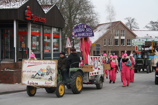 Der Höhepunkt des Hanstedter Faslams-Wochenendes ist der Umzug durch den Ort | Foto: kb