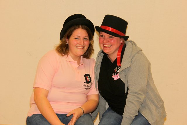 Freuen sich auf das Faslams-Jahr: „Mudder“ Corina Jung (li.) und „Vadder“ Lilli Müller | Foto: Melli Rautert