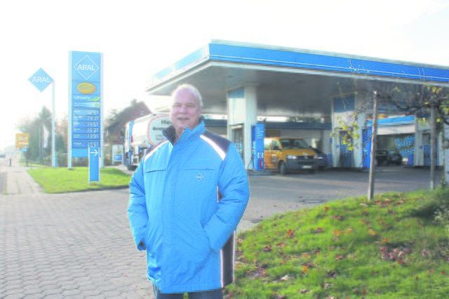 Beklagt Umsatzeinbußen: Andreas Herrmann setzt auf den Neubau der Aral-Tankstelle | Foto: archiv/os