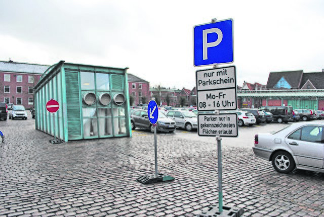 An 51 Tagen in diesem Jahr ist der Platz durch Veranstaltungen geblockt. An den restlichen Tagen wäre der Platz theoretisch als Parkplatz nutzbar