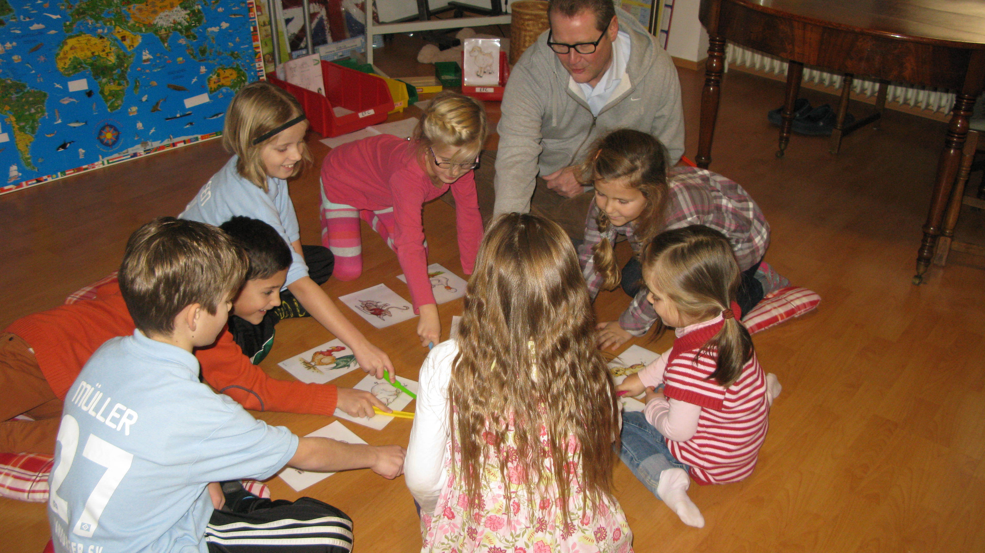 Im Mortimer English Club lernen Kinder spielend Englisch