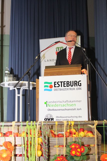 Ministerpräsident Stephan Weil sprach in der Jorker Festhalle