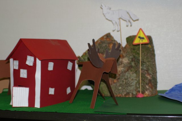 Elch und Schwedenhaus als Modelle | Foto: Grundschule Himmelpforten