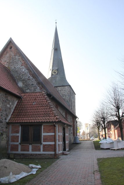 Die rund 800 Jahre alte Dorfkirche wird umfassend saniert