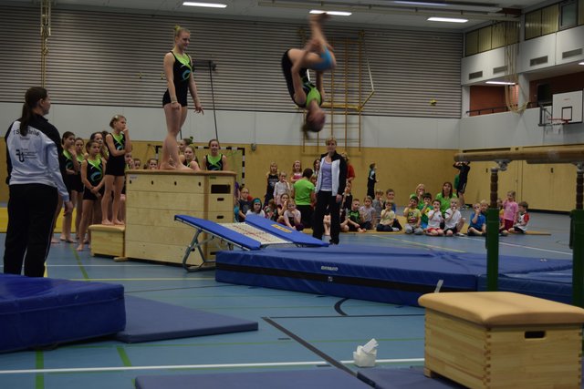 Jugendsportschau in Stelle