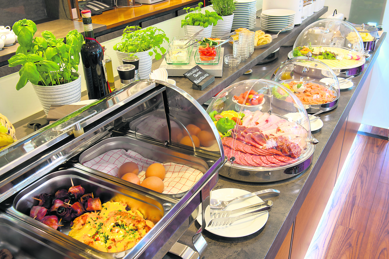 Das Frühstücksbuffet hält viel Selbstgemachtes bereit