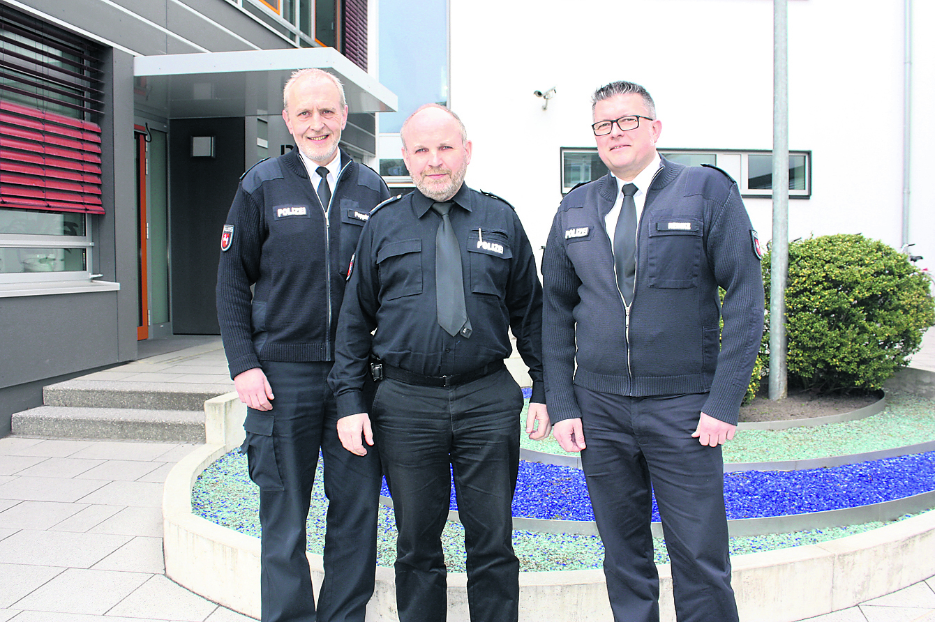 Stellten die Unfallstatistik vor: (v. li.) Dirk Poppinga, Lothar Reinhard und Wilfried Reinke
