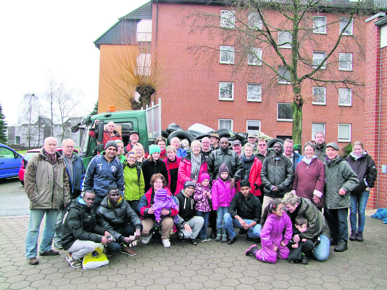 Die fleißigen Helfer beim Dorfputz in Mecekelfeld