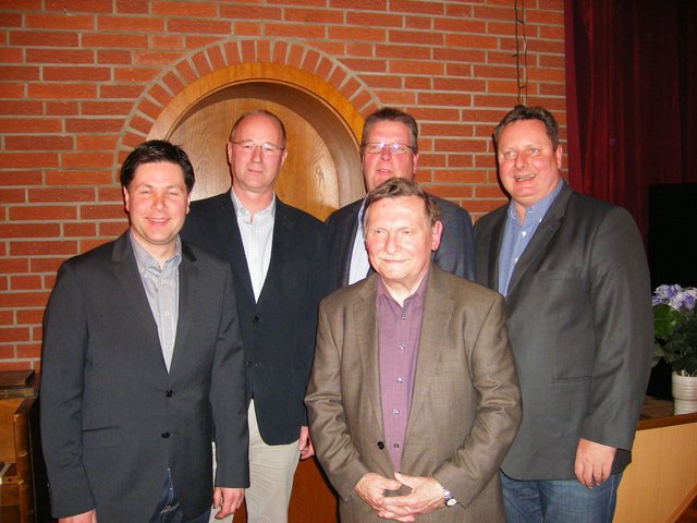 Der alte und der neue Werbekreisvorstand (v. li.): Thorsten Friesecke, Heiko Best, Thomas Hanfeld, Heinz Böckenhauer und Frank Heinze | Foto: Rainer Dodenhoff