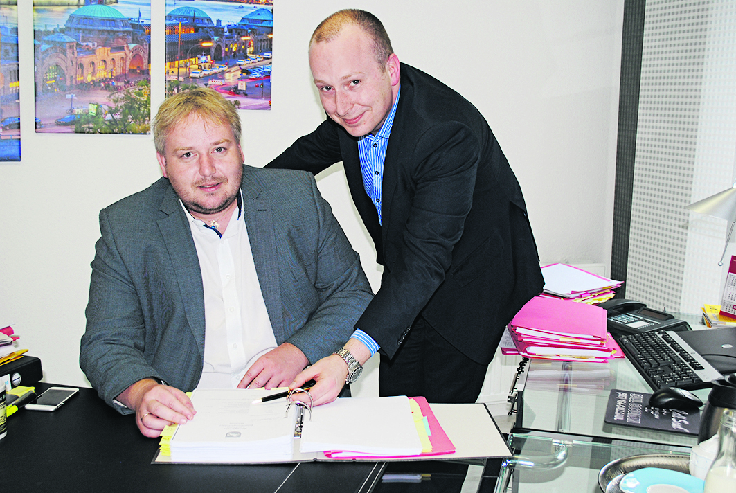 Vertreten die Beschuldigten: Christian Lange (li.) und Jan Langhans