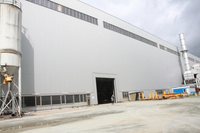 Gigantische Fertigungshalle auf dem Ex-Procon-Nord-Gelände in Hafennähe in Stade-Bützfleth