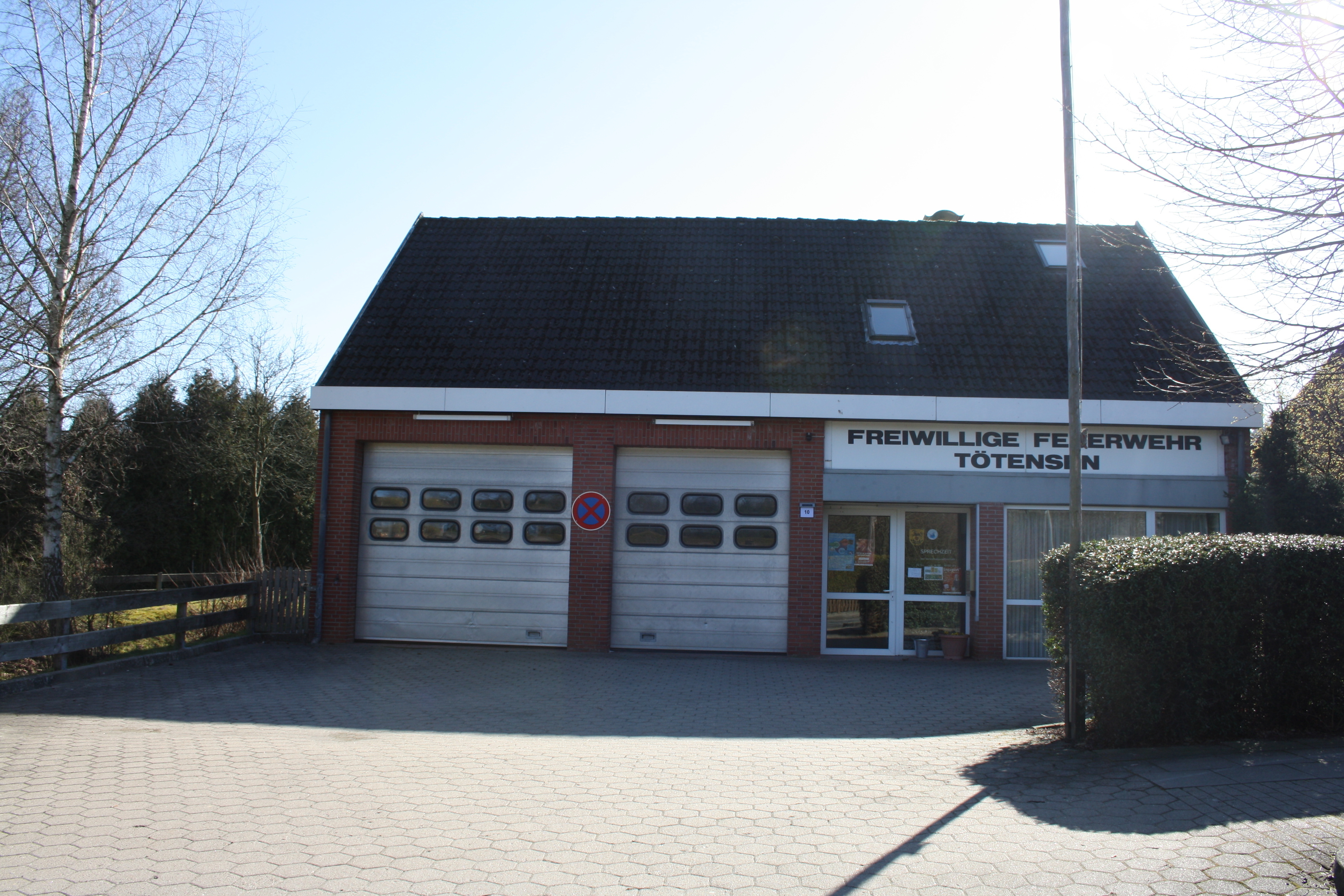 Für die Anforderungen einer heutigen Ortsfeuerwehr viel zu klein: Das Feuerwehrgerätehaus in Tötensen