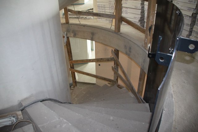 Die zentrale Wendeltreppe