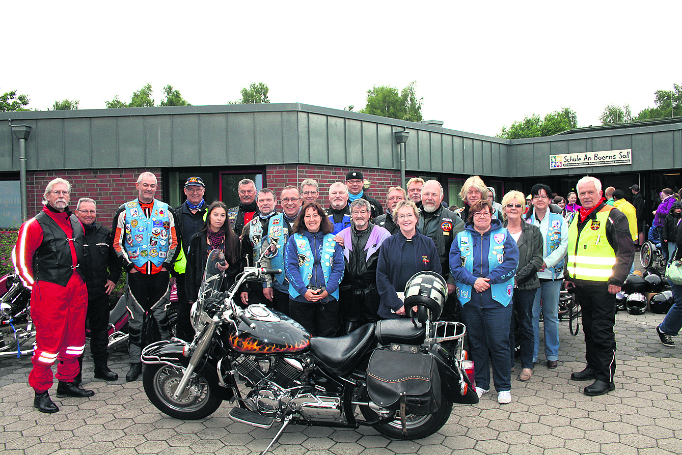 Biker aus drei Motorradclubs waren am Montag zu Besuch an der Förderschule