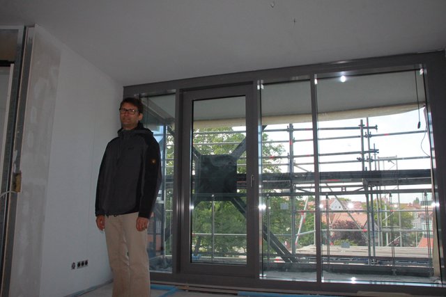 Stolz auf den Bau-Fortschritt: Architekt Sven Böhme