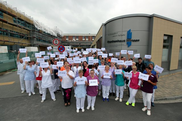 Auch in Winsen zeigten die Mitarbeiter des Krankenhauses Flagge