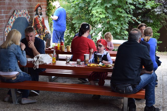 Auch für das leibliche Wohl wurde gesorgt: Ein reichhaltigen Buffet sorgten zwischen den Aufgaben und Vorführungen für etwas Stärkung