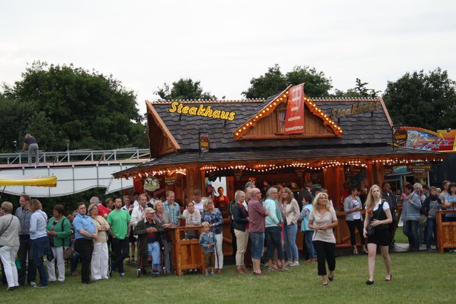 Das Schützenfest wird auch von der "zivilen" Bevölkerung zahlreich besucht