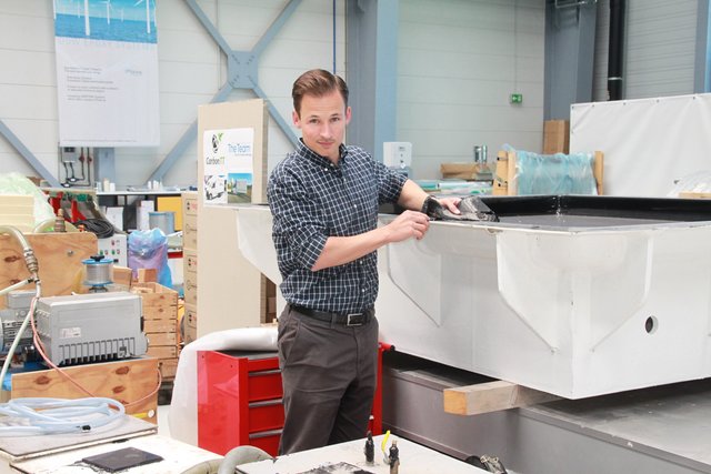 Die Produktionsanlage ist im Aufbau: Firmengründer Gerret Kalkoffen