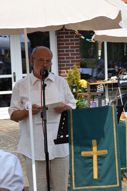 Sommerfest beim Alten- und Pflegeheim Marschacht: Günther Bock in seiner Ansprache