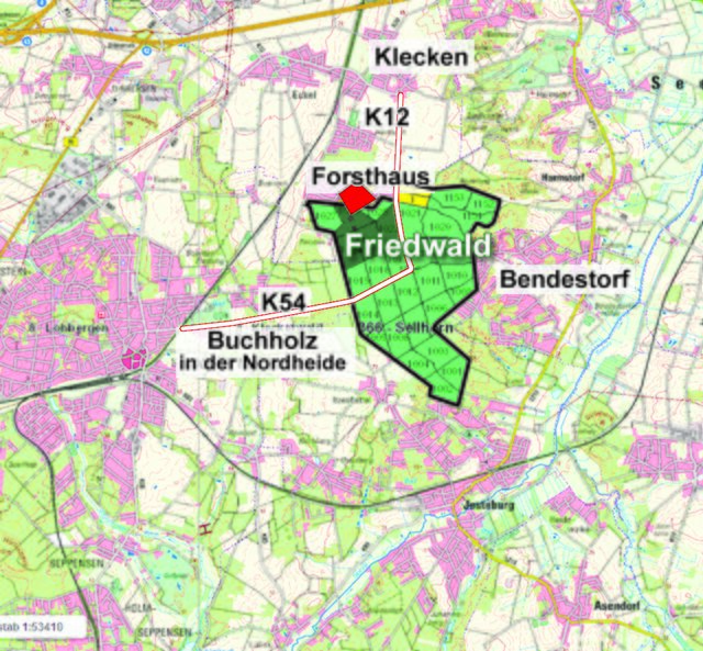 Auf den dunkelgrünen Feldern ist der „FriedWald“ zunächst geplant, eine Erweiterung ist möglich