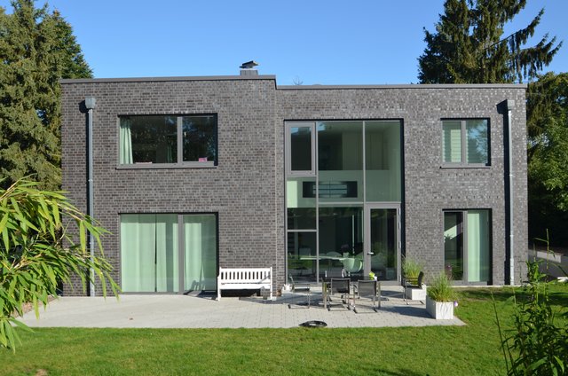 Bauhaus mit edlem Verblendstein in Maschen-Horst (2013) | Foto: WittBau