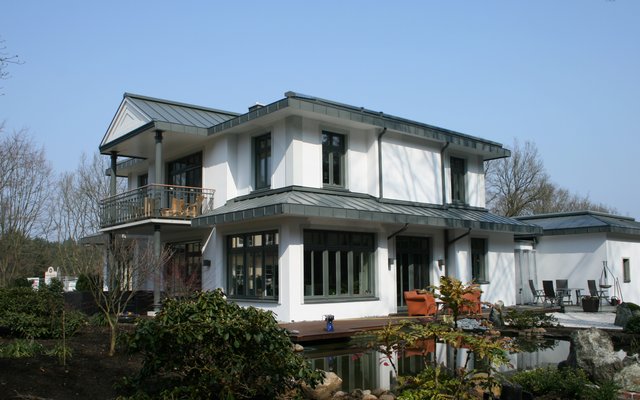 Diese extravagante Stadtvilla errichtete WittBau 2009 in Bendestorf | Foto: WittBau