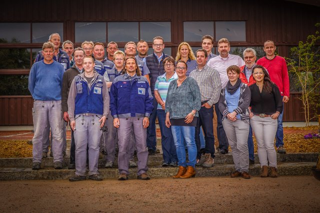 Ein starkes Team: Die Mitarbeiter der Witt Baugesellschaft | Foto: Michael Tschauder