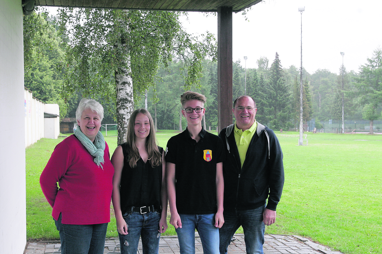 Nehmen an der Meisterschaft in München teil (v. li.): Petra Putensen, Janina Richert, Jakob Schulenburg und Albin Zirk