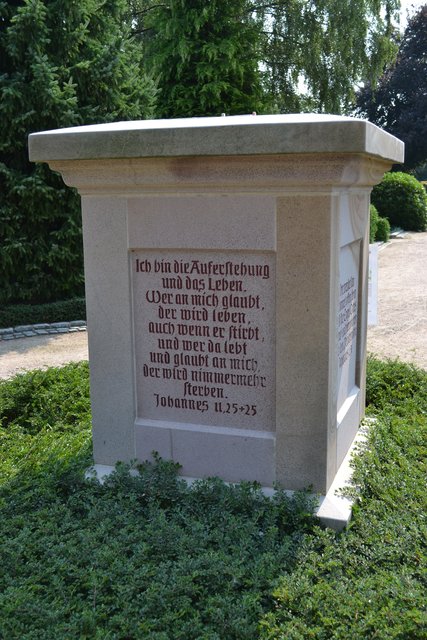 Der verwaiste Sockel