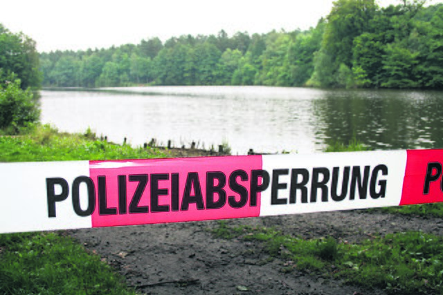 Für die Suchaktion wurde der Seppensener Mühlenteich weiträumig abgesperrt