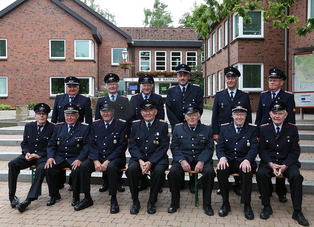 Die Alterskameraden der Salzhäuser Feuerwehr | Foto: Albin Zirk