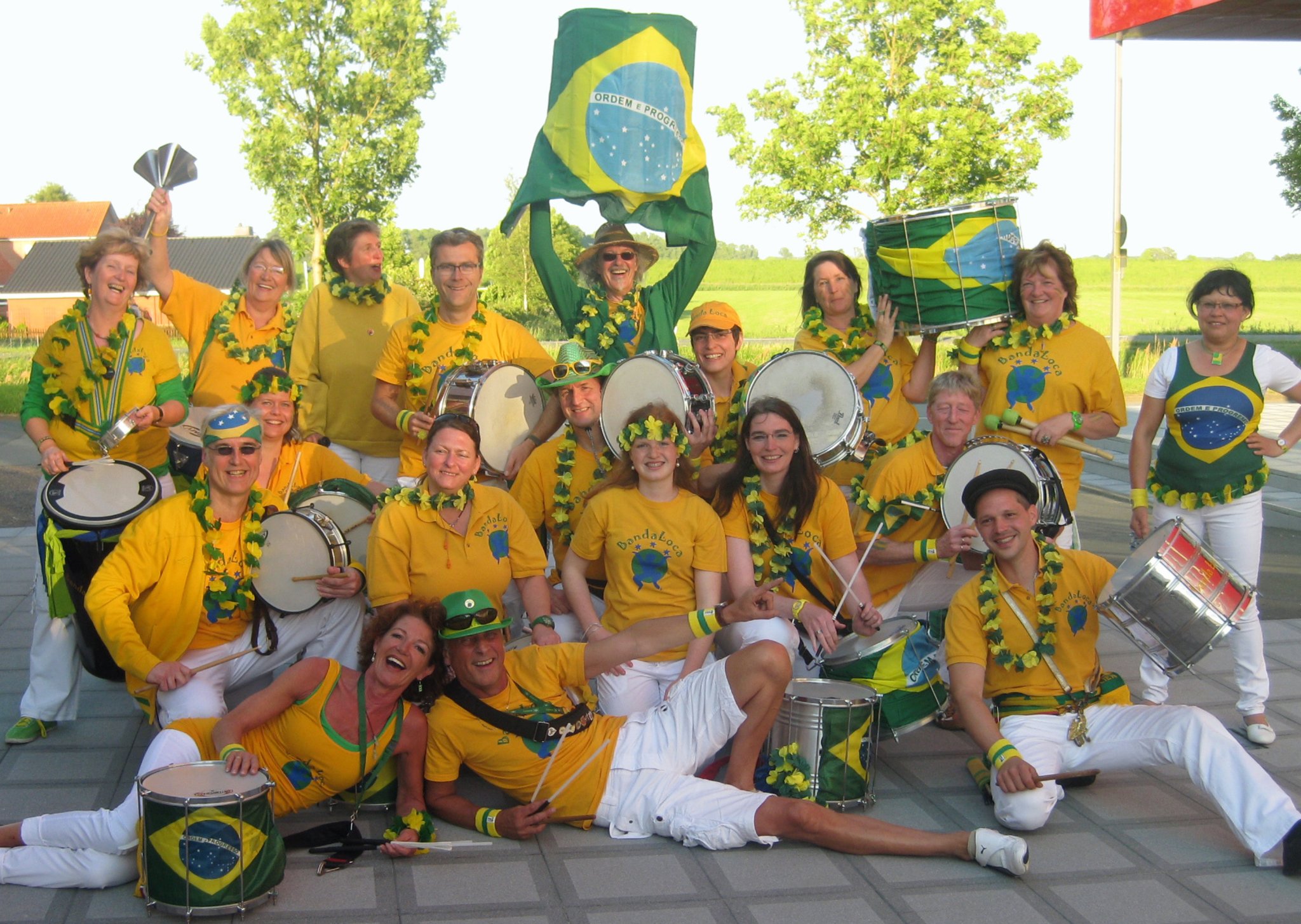 Er sucht sie stade