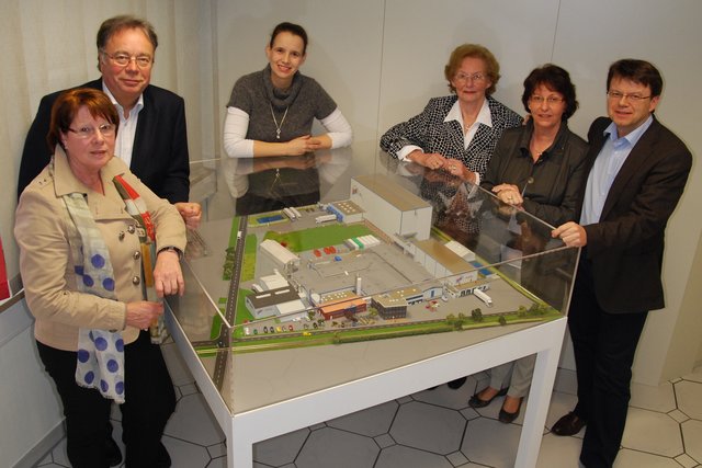 Ein Teil der Eisbär-Familie (v.l.): Margrit Klehn, Helmut Klehn, Isabel Schuldt, Ingeborg Klehn, Britta Klehn-Ruehs und Martin Ruehs