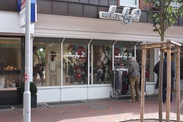 ... in das "Wierig 2"-Geschäft an der Poststraße. Dessen Inhaberin Dolores Soler konzentriert sich auf "Wierig 1" an der Breiten Straße