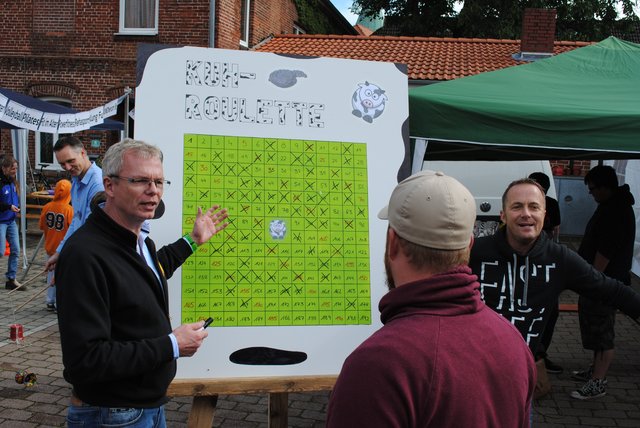 Die Schützenkompanie Salzhausen warb für ein Kuh-Roulette, das am 31. Oktober stattfindet