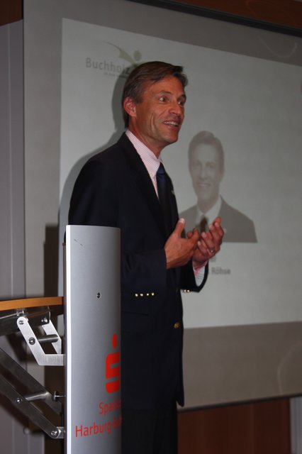 Buchholz' Bürgermeister Jan-Hendrik Röhse