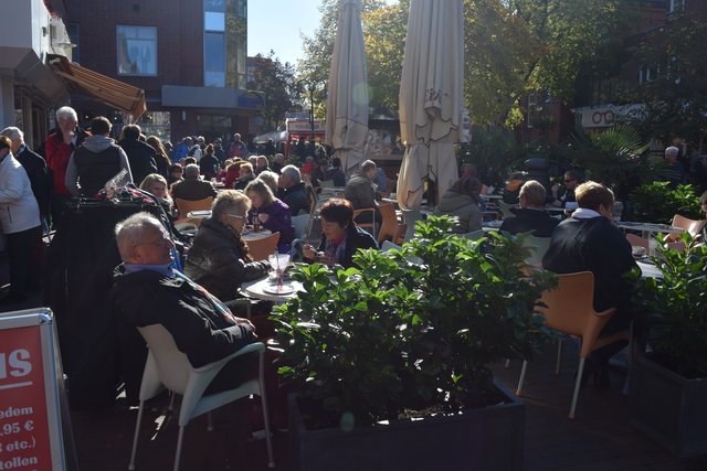 Tolle Angebote und tolles Herbstwetter in Winsen: Auch der letzte Verkaufsoffenen Sonntag lockte tausende Besucher in die Innenstadt