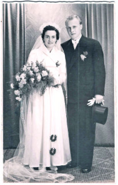 Das Ehepaar Heins an ihrem Hochzeitstag im Jahre 1955